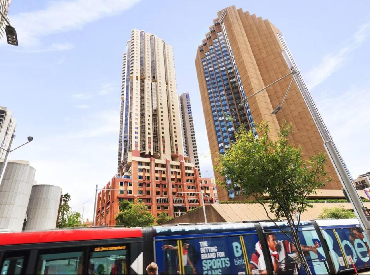 Amazing With Pool, Gym And Sauna Sydney