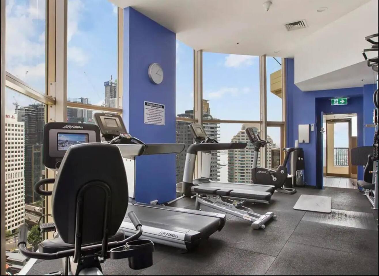 Amazing With Pool, Gym And Sauna * Sydney