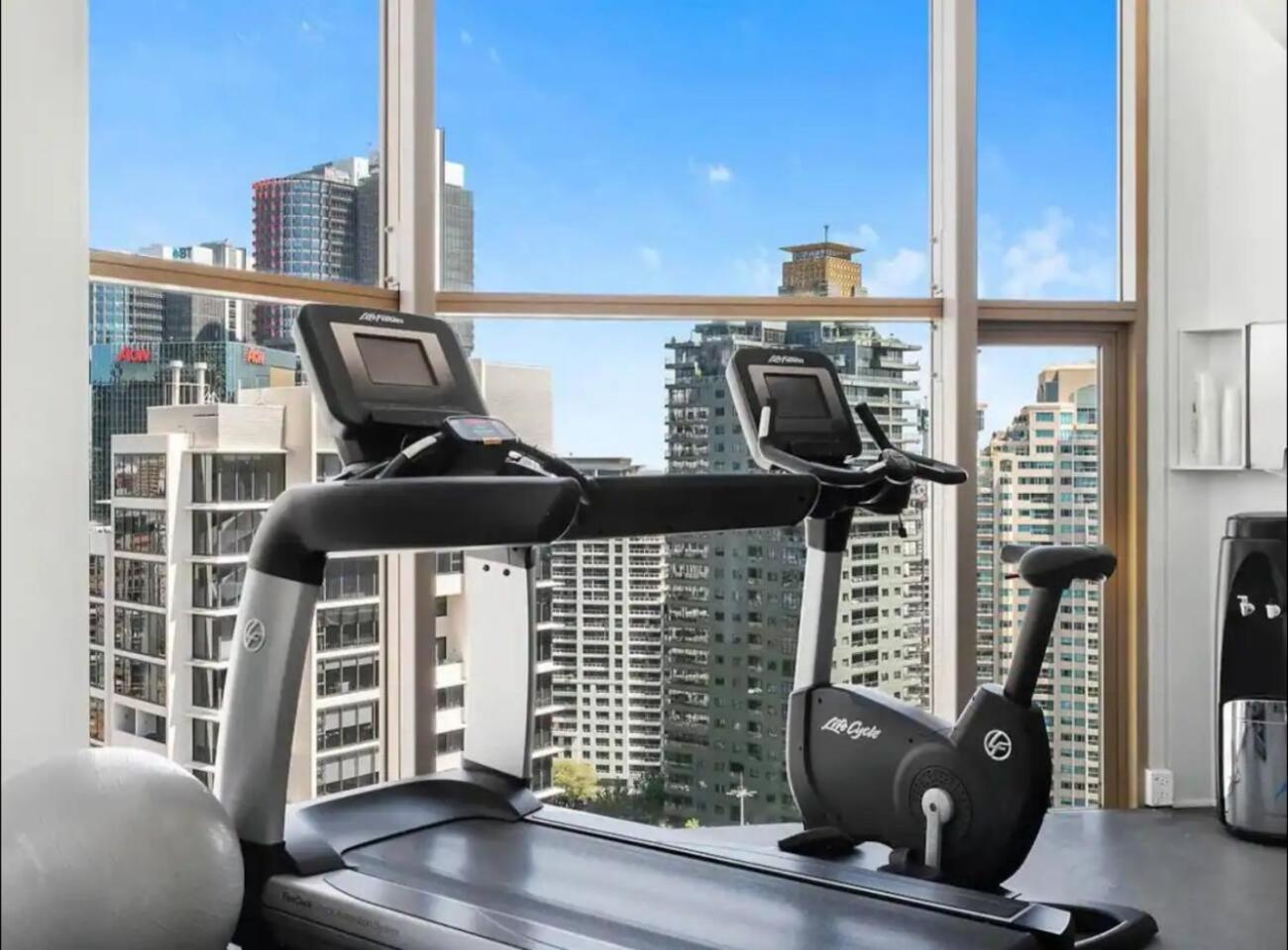 Apartment Amazing With Pool, Gym And Sauna Sydney
